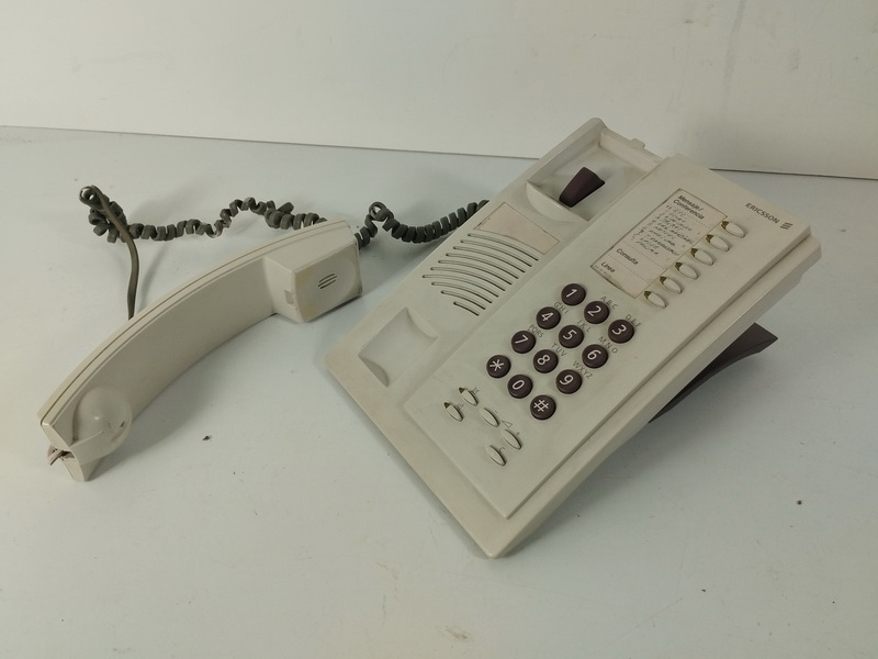 interfono crema plastico 9x16x22.5 1u